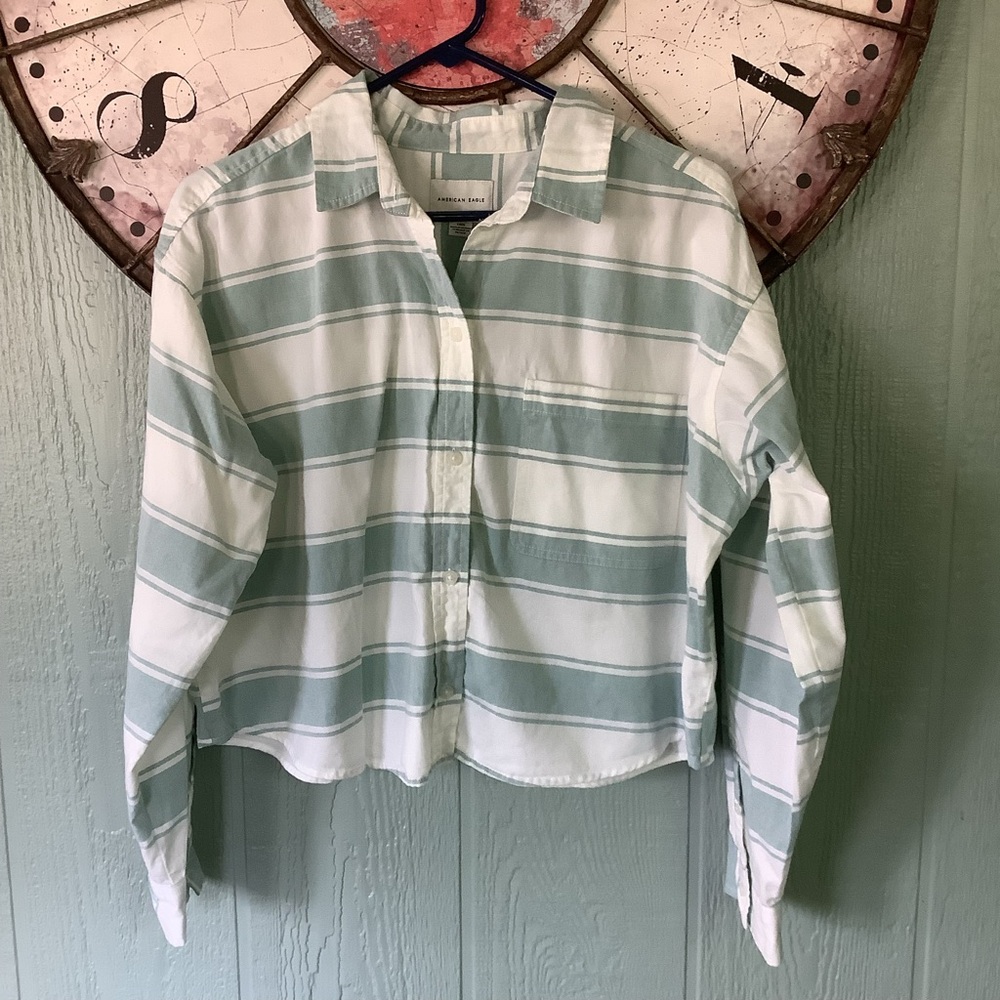 American Eagle Large long sleeve plaid cropped shirt
